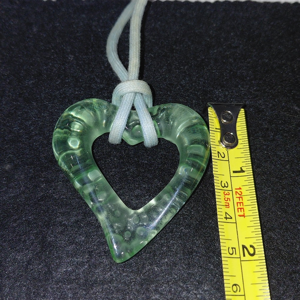 Baccarat Open Heart Necklace Pendant Pale Green Crystal Glass Matte GUC - Picture 6 of 11
